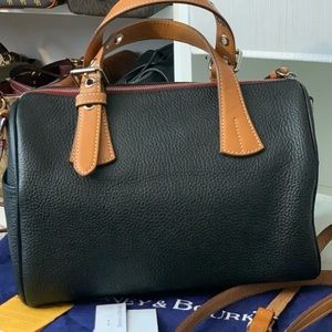 EUC Dooney and Bourke Kendra Satchel in Black